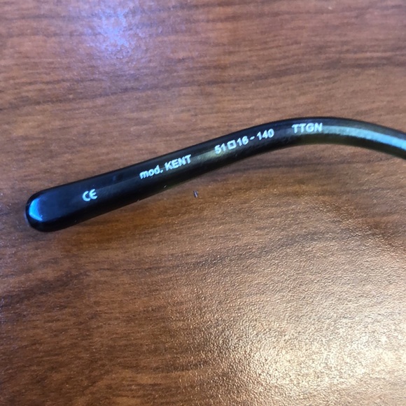 Glasses - Picture 3 of 3